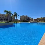 Prestigia Luxury Apartment With Pool