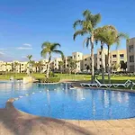 Prestigia Luxury Apartment With Pool