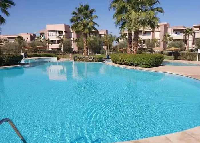 Prestigia Luxury Apartment With Pool