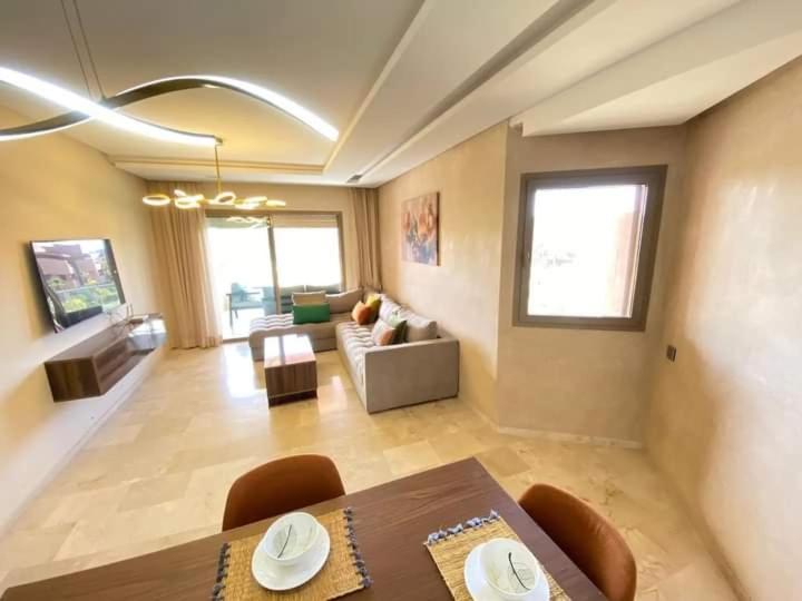 Prestigia Luxury With Pool